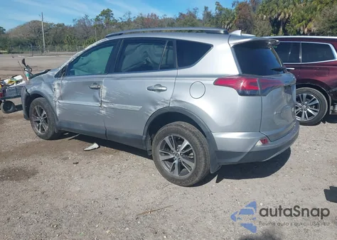 2018 Toyota Rav4 Xle z USA, uszkodzony, nr VIN 2T3WFREV4JW499111